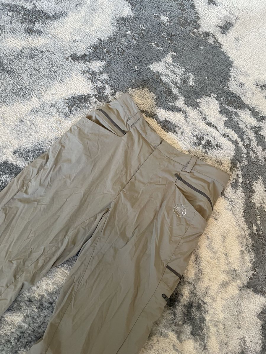 Mammut Pantaloni: Mammut kurze Hose – Usato da St.Gallen venduto da bubo2008
