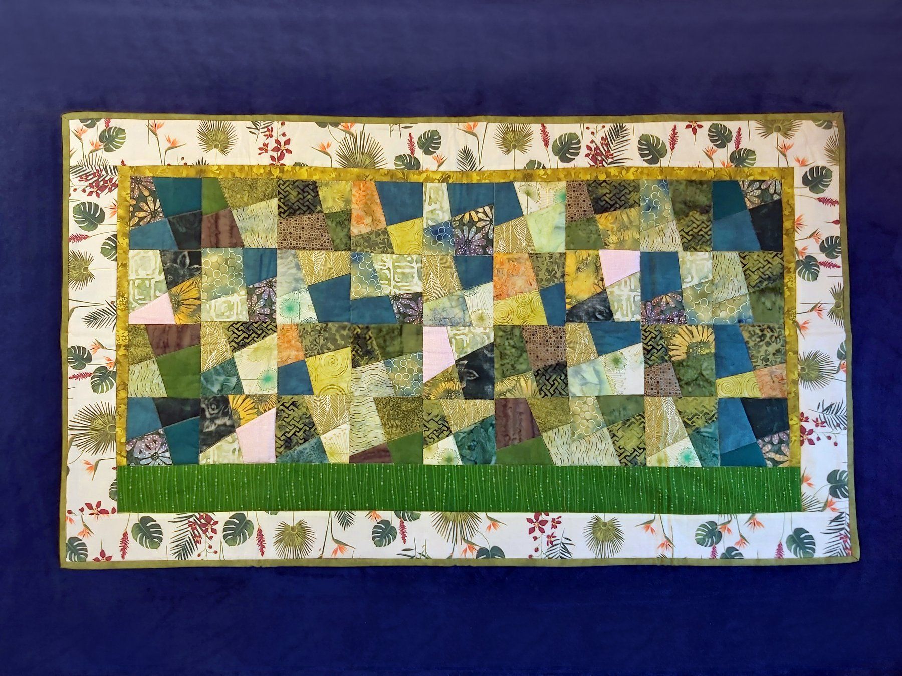 Toutes les décorations: Patchwork Quilt "Farnwald" Unikat 125 x 72 cm – Neuf (Voir description) à Wetzikon ZH par Meltingpot29