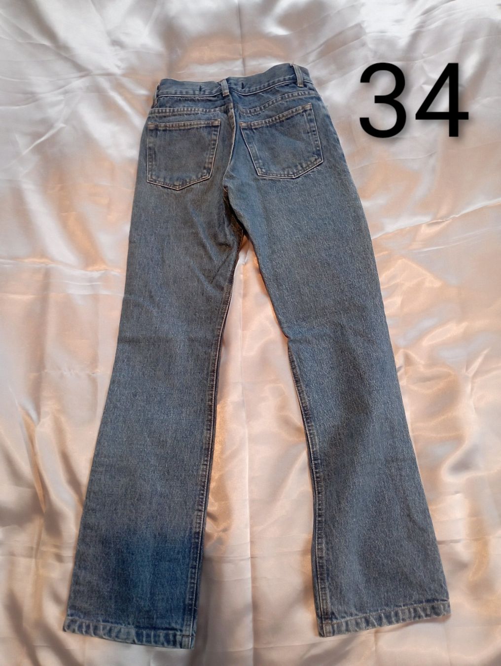 Jeans: 12 Damen - Jeans Grösse 34- 36 – Usato da St. Gallen venduto da nataraj 1