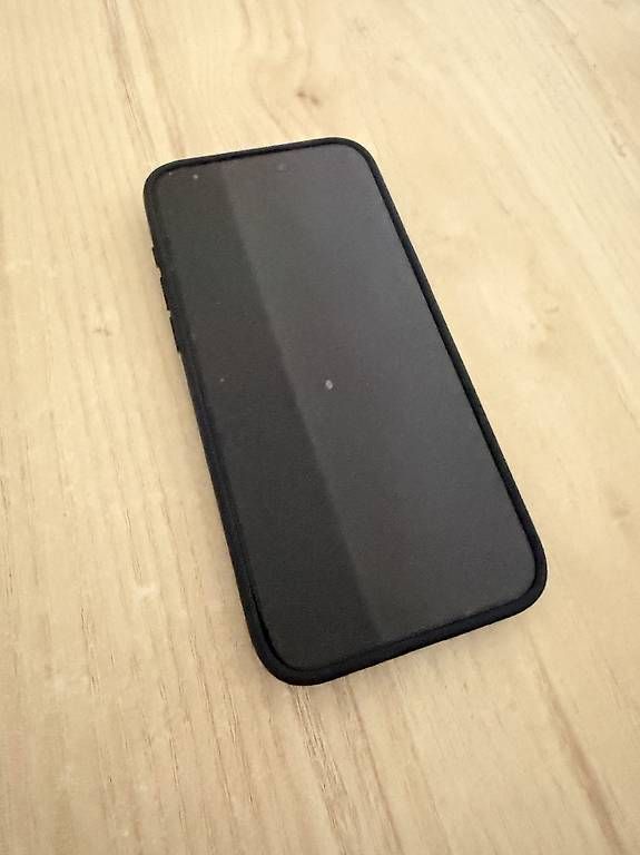 Telefoni cellulari / Smartphones: iPhone 15 Pro Max / 512 GB / Titan Black – Usato da Zürich venduto da ismailmohamed88