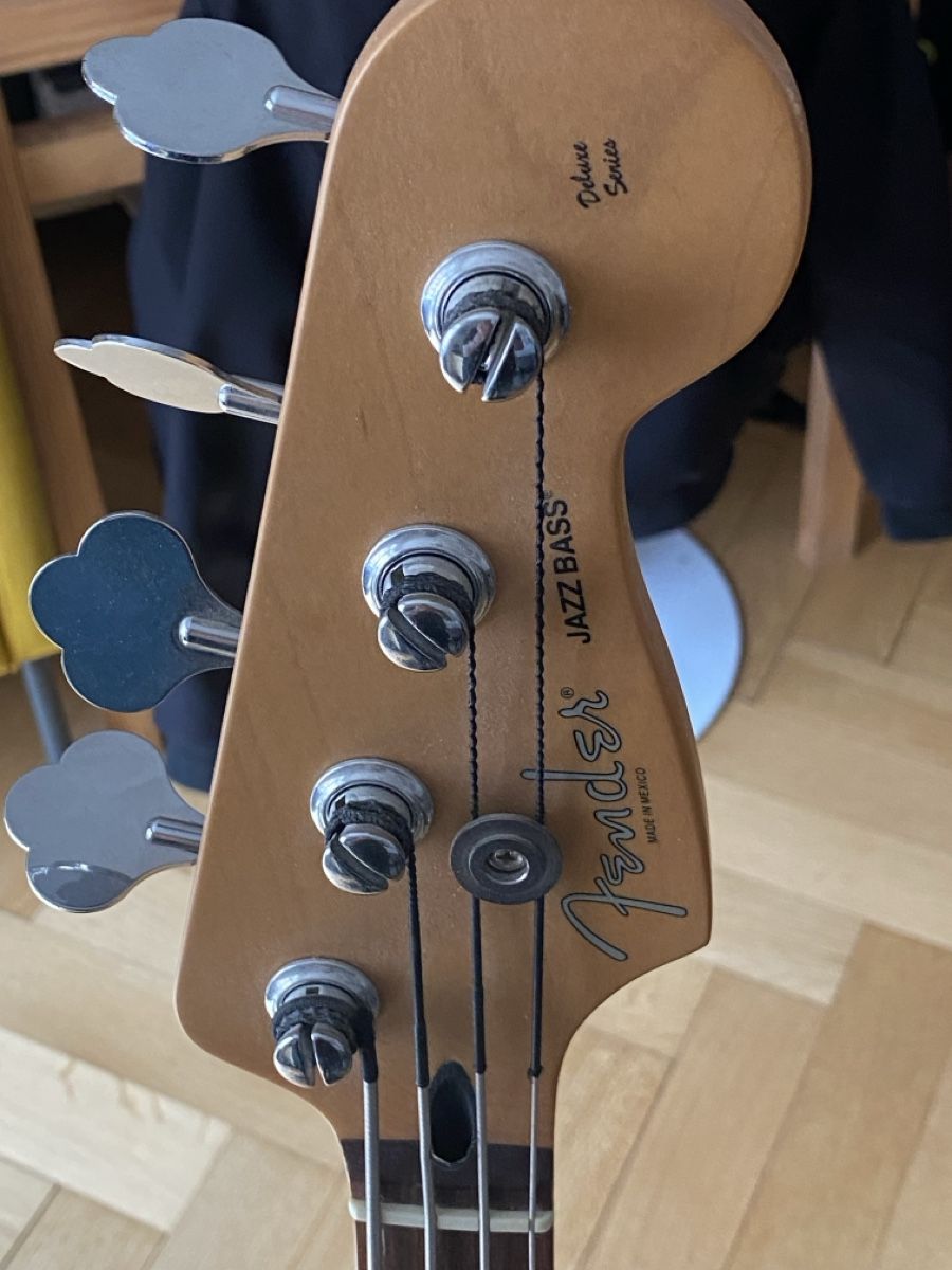 Fender Strumenti musicali: Fender JAZZ BASS DELUXE Series – Nuovo (secondo la descrizione) da Fribourg venduto da orayeena 1