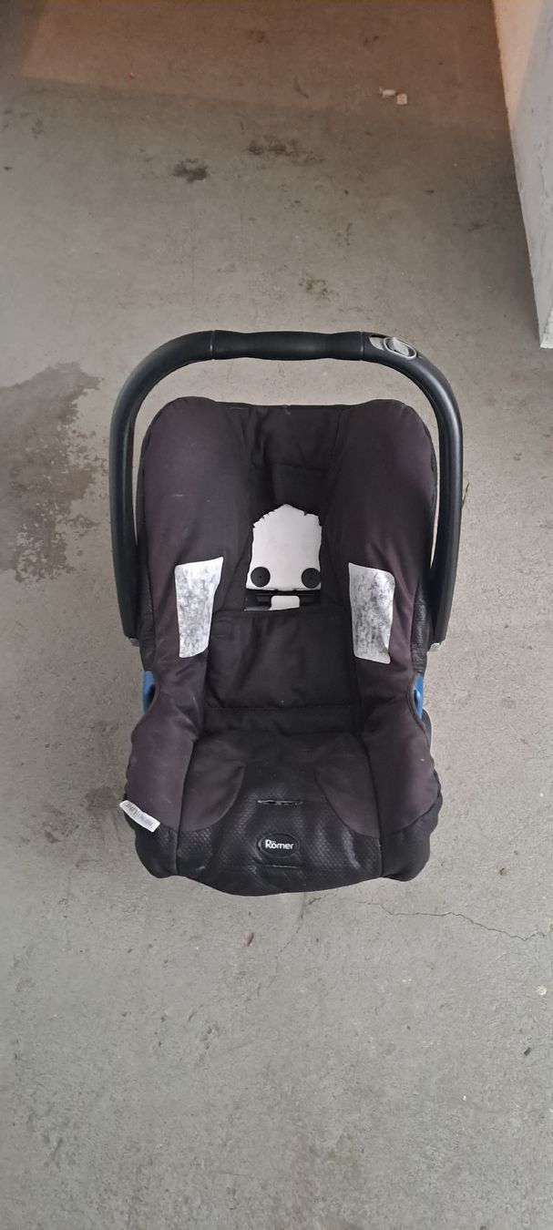 Britax Römer Seggiolini per auto: Römer Babyschale Autositz – Usato da St. Margrethen SG venduto da ibra_ch 6