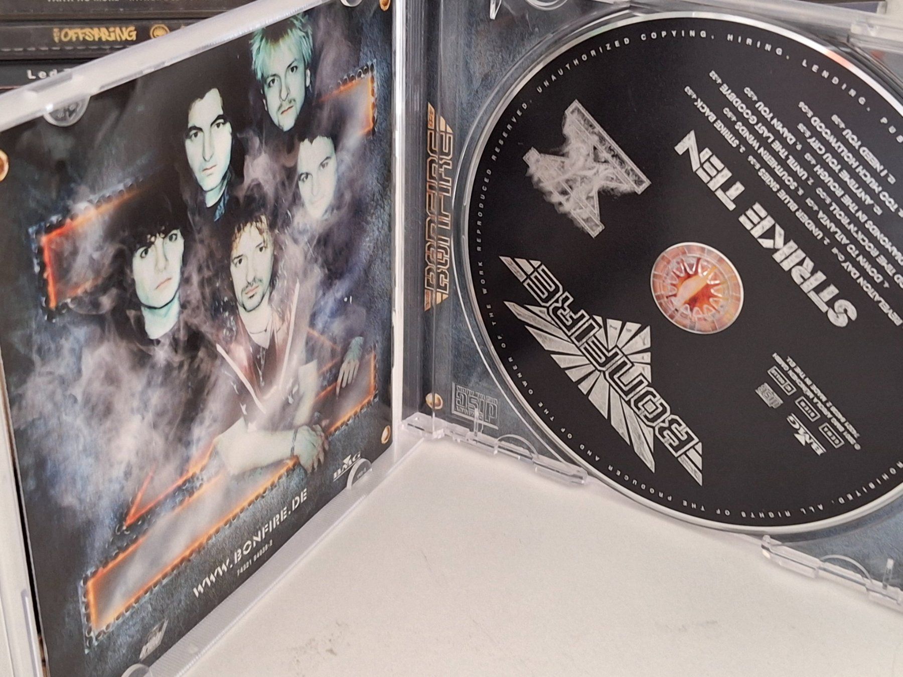 CDs: CD Bonfire - Strike Ten – D'occasion à Aarberg par Jackup1 2