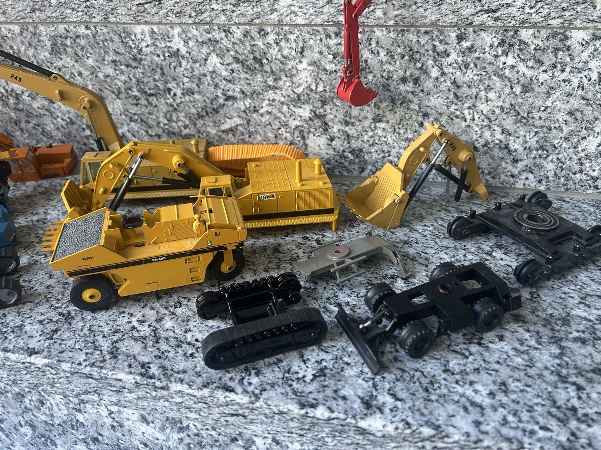 Modellbausätze & Standmodelle: Konvult Bastelreste, 1:50 Baumaschinen – Defekt aus Horw von Tigercat635 1