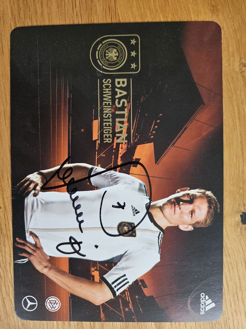 Autografi: handsignierte Bastian Schweinsteiger Autogrammkarte – Usato da Azmoos venduto da agt_gjj8