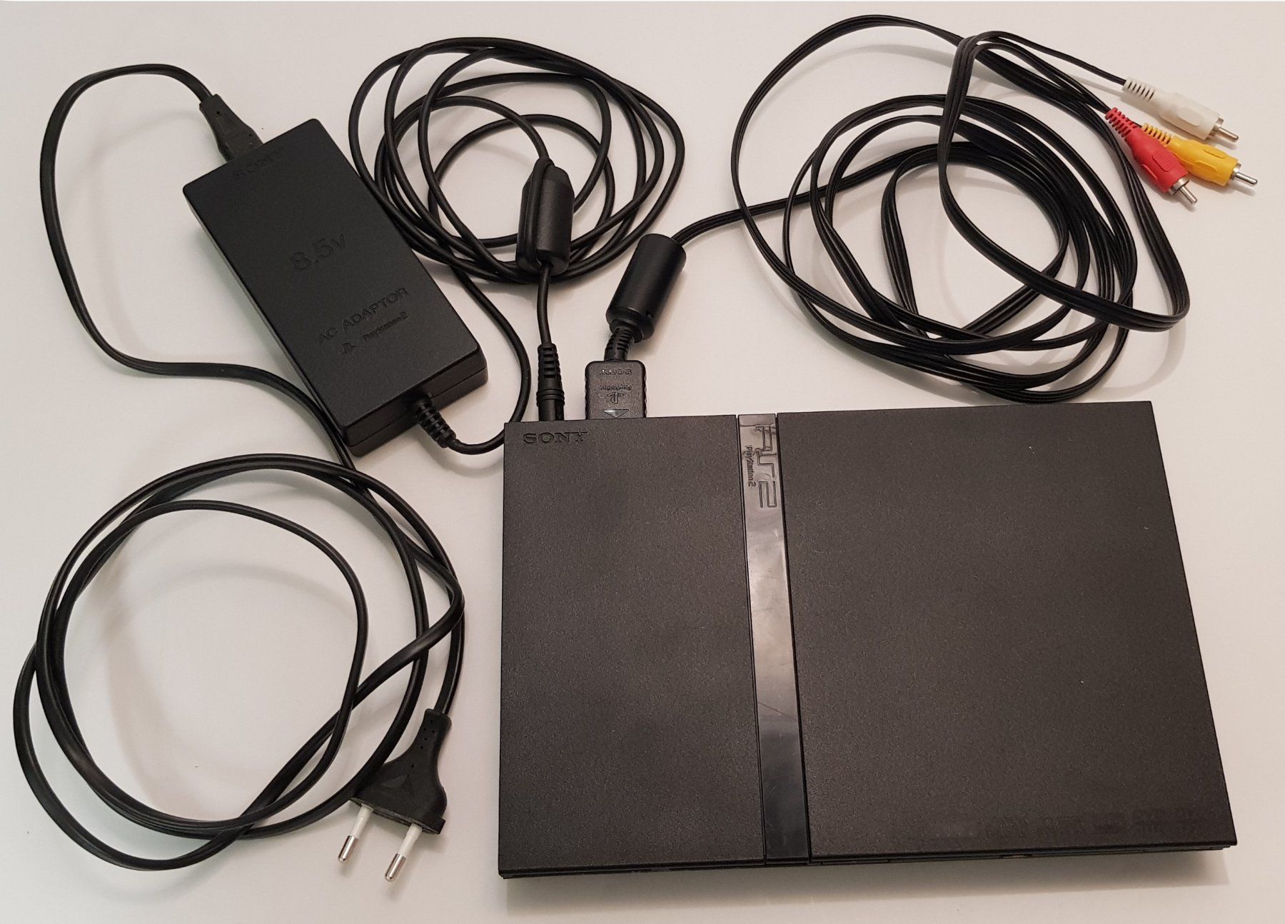 Sony Console: Sony Playstation 2 Slim / SCPH 70004 – Usato da Leuggern venduto da elitocram