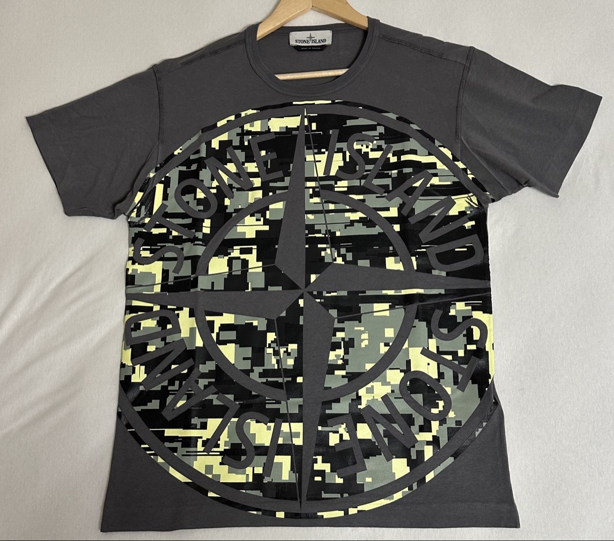 Stone Island T-shirt: Stone Island tshirt G M original – Usato da Maienfeld venduto da tobeyl2020 2
