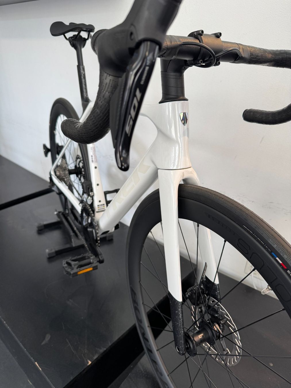 Trek Biciclette: Trek Madone SL 6 Gen 8, Grösse Medium – Nuovo e nell'imballaggio originale da Zürich venduto da Velofabrik01 4