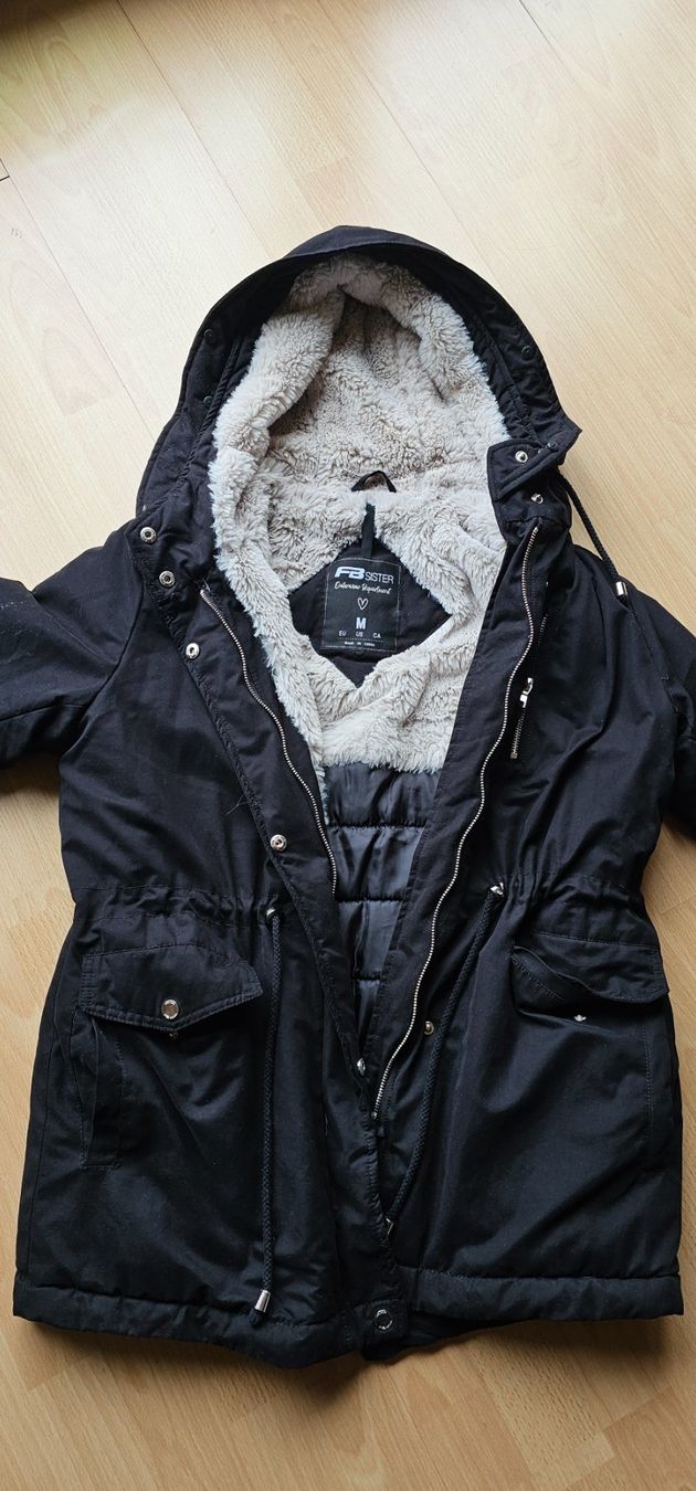 Jacken: Warmer Winterparka Gr. M, Kunstfell, schwarz – Gebraucht aus Niederbipp von Tamara15101995 2