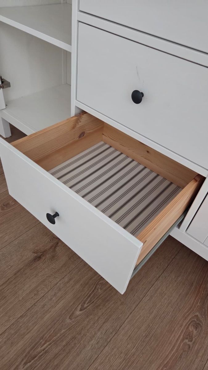 Commodes: IKEA HEMNES Sideboard weiss – D'occasion à Brunnen par blueberry888 2