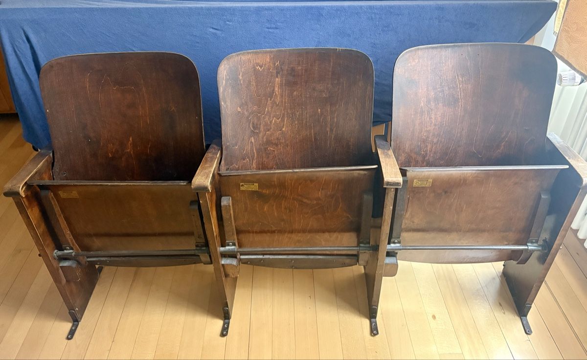 Poltrone: Theatersessel von Fischel, Paris – Usato da Zürich venduto da ea_so8p