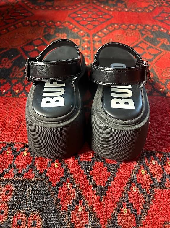 Buffalo Scarpe da uomo: BUFFALO Sandale 'Vicious' Gr. 40 NEU – Nuovo (secondo la descrizione) da Kriens venduto da marsileacrenata 3