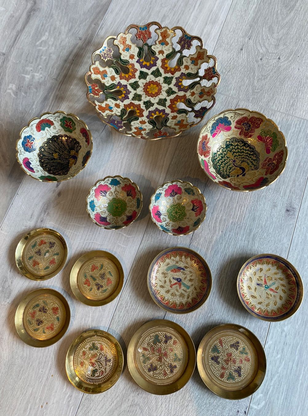 Set di piatti: Messing Schüssel Teller Tablette Topf Kerzenständer – Usato da Dottikon venduto da 6571 3