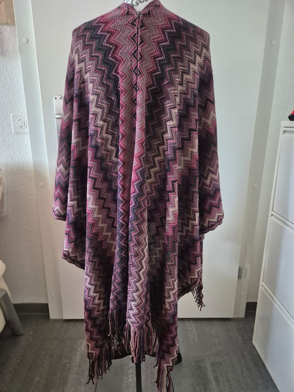 Bolero: Poncho gestrickt – Usato da Thalwil venduto da Briscolina 5
