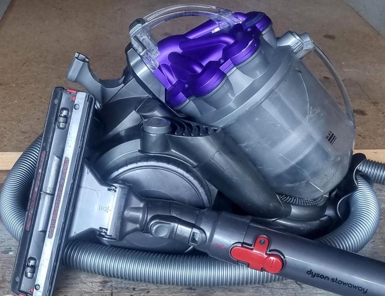 Dyson Aspirapolveri & Accessori: Dyson DC29 Staubsauger / aspirateur – Usato da Collonges venduto da arashee 1