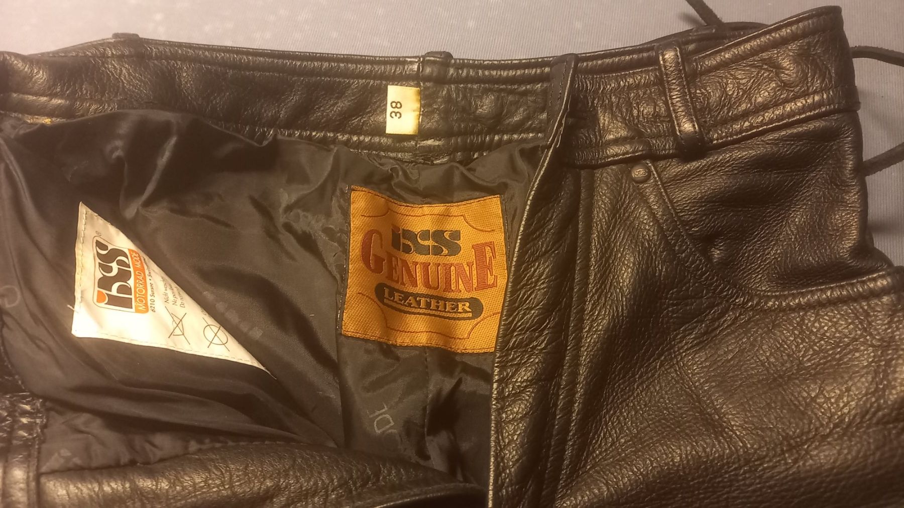 Pantaloni: IXS Motorrad-Lederhose geschnürt – Usato da Witterswil venduto da corbist 4