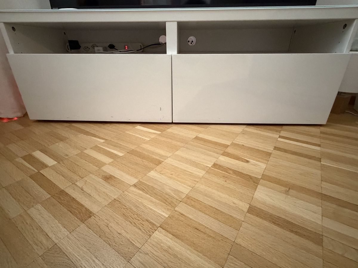 Ikea TV Möbel: TV- Schrank  – Gebraucht aus Basel von Tulipandrin