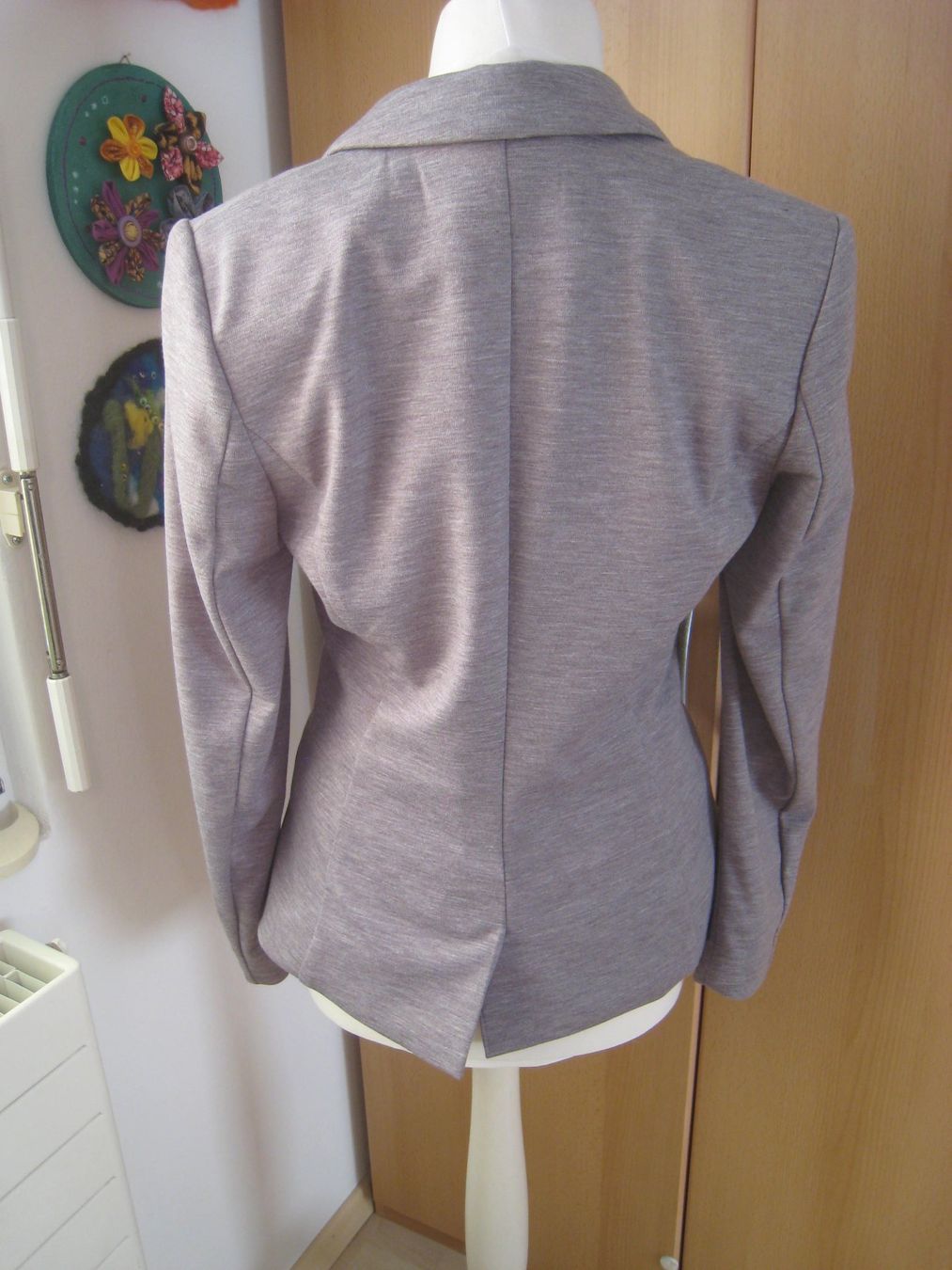 H&M Giacche: grauer Blazer H&M   Gr. 36 – Usato da Dättlikon venduto da Mamakuga 3