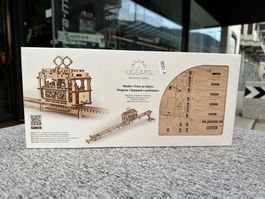 Ugears Tram on rails Holz Bausatz