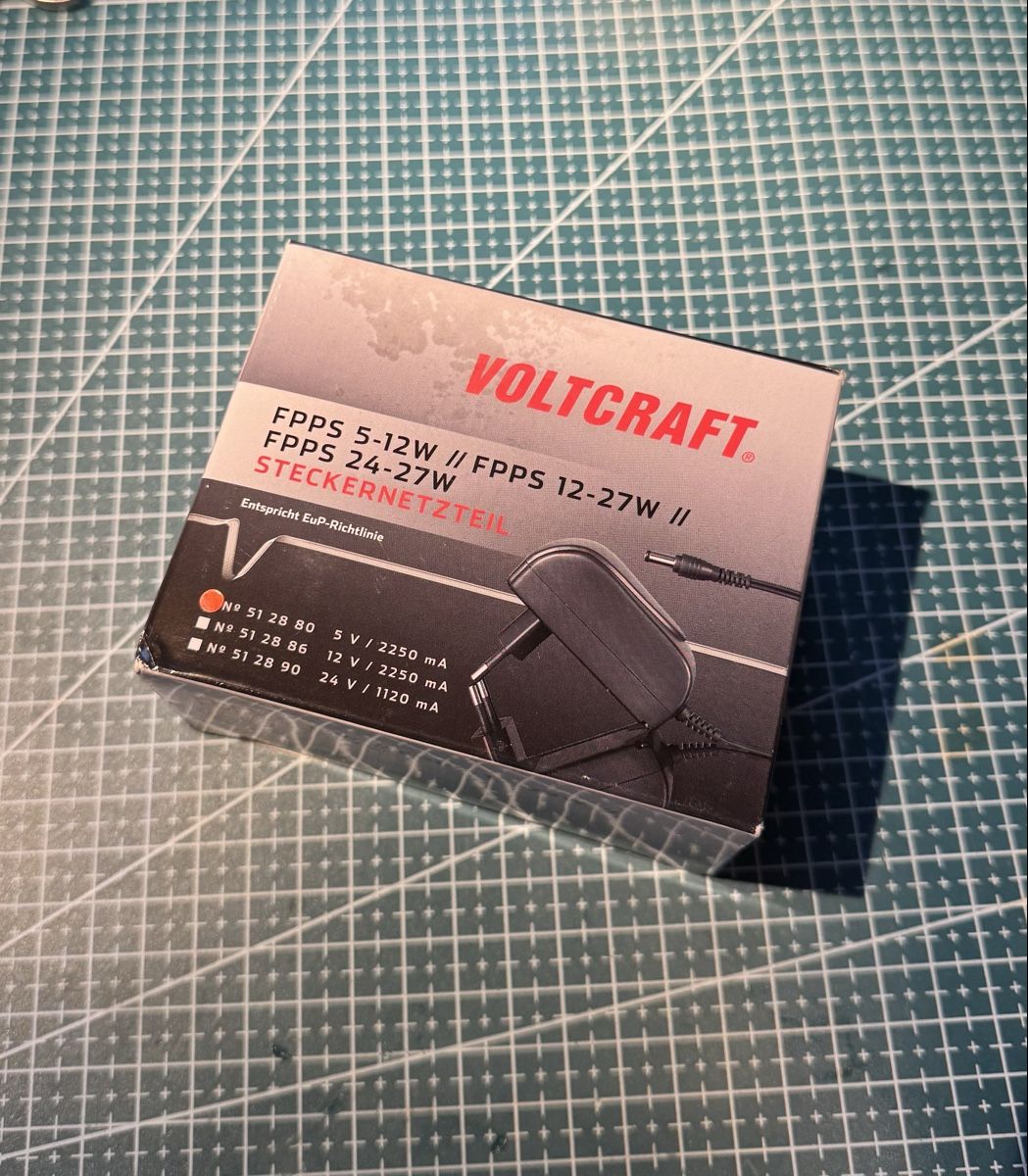 Voltcraft Chargements: Voltcraft Alimentiation 5V 2250mA – Neuf avec emballage d'origine à Le Noirmont par var_99j9