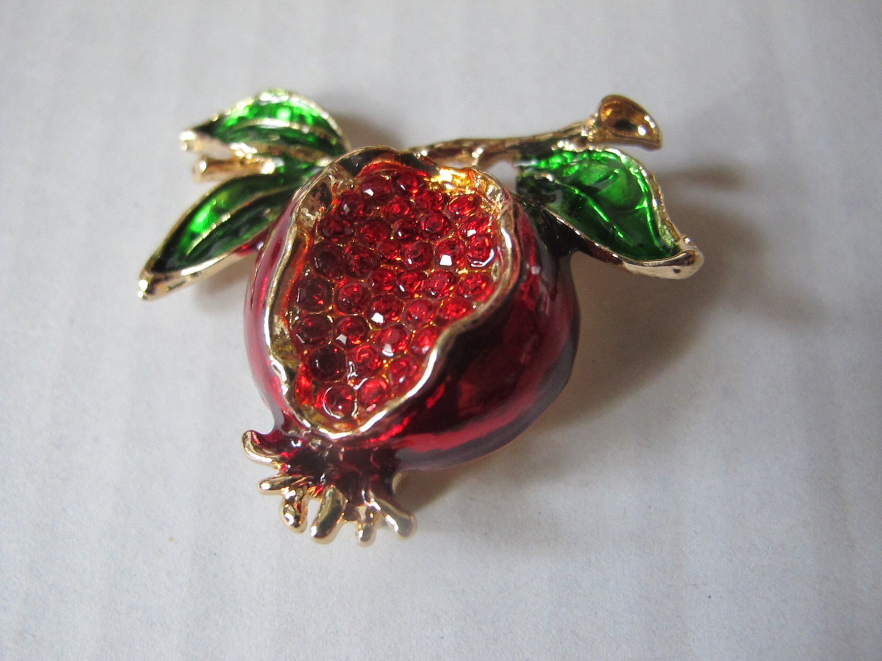 Spille & Fermagli: Granatapfel Brosche mit Strass – Nuovo (secondo la descrizione) da Löhningen venduto da Chimae67 4