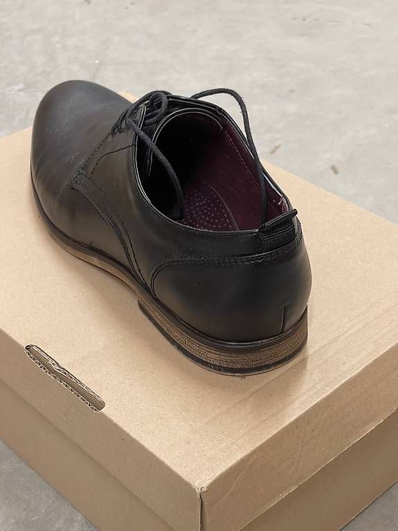 Scarpe da uomo: Schwarze Schuhe  – Usato da Basel venduto da KPRNR 3