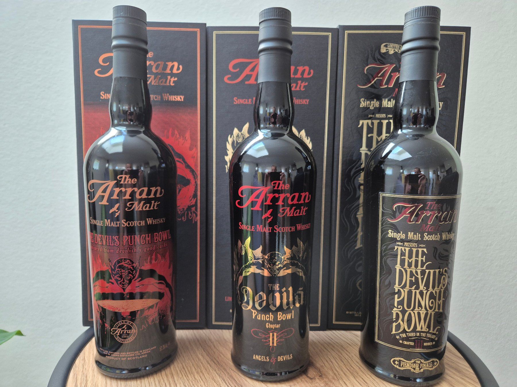 Arran Bevande alcoliche: Arran The Devils Punch Bowl I-II-III, kompletes Set – Nuovo e nell'imballaggio originale da Bischofszell venduto da worldoftoday