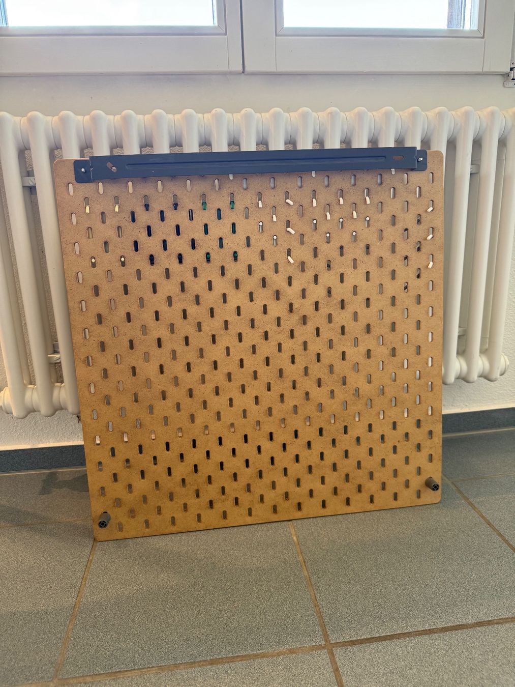 Ikea Lavagne: Ikea "Skadis" Wandplatte inkl. Accessoires – Usato da Worb venduto da le_castor 1
