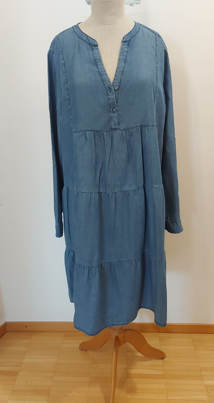 Vestiti: Kleid Jeanskleid, Grösse 42 – Usato da Oberengstringen venduto da PaolaDe