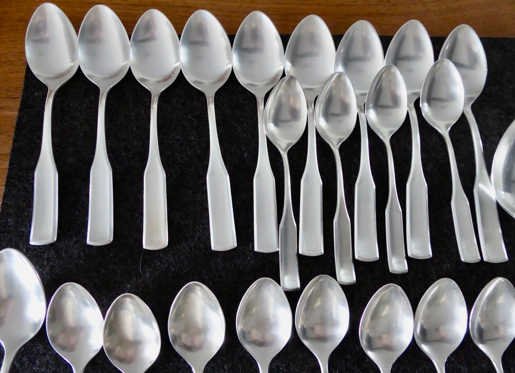 Bestecksets: Unbenutztes 75 -teiliges modernes Silber-Besteck – Neu (gemäss Beschreibung) aus Elsau von Gigelix 8