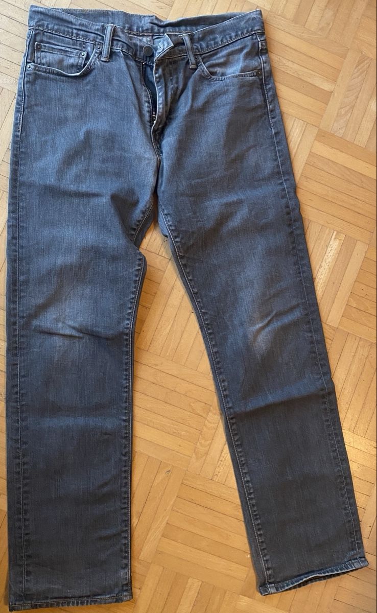 Levi's Jeans: Graue Levi’s Jeans, W31/K32 – Usato da Sarnen venduto da Paris99