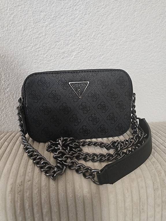 Taschen für Damen: Guess Crossbody Bag Schwarz – Gebraucht aus Grenchen von sja_klm2