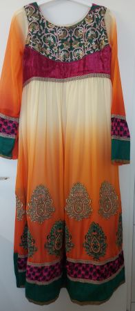 Neu !!! Indische Festkleid  für Damen Gr.36.