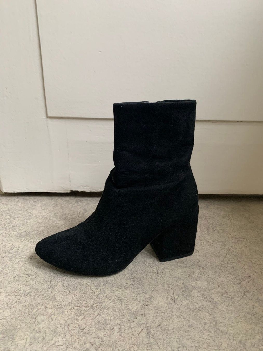 Chaussures femmes: SIMMI - Stiefelette schwarz 36 – D'occasion à Zürich par Diazaio 1