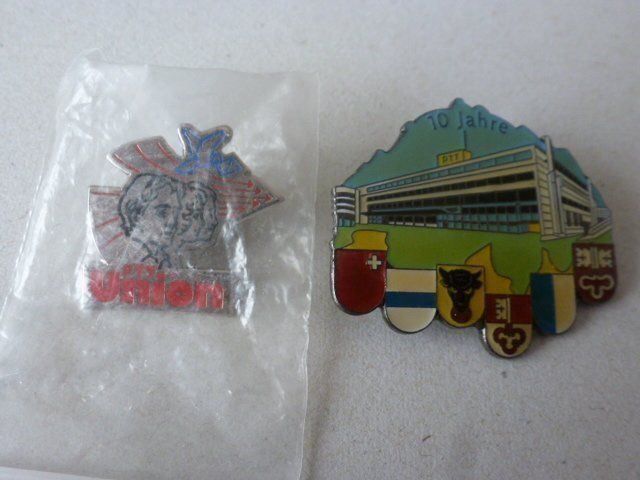 Placchette & Badge: 4 div. Post Pins – Nuovo e nell'imballaggio originale da Luzern venduto da Ankerli 1