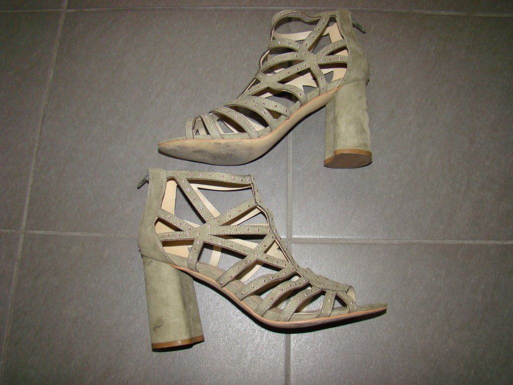 Scarpe da donna: Sandale verte / hübsche grüne Sandale – Nuovo (secondo la descrizione) da Lussery-Villars venduto da pousinete02 1