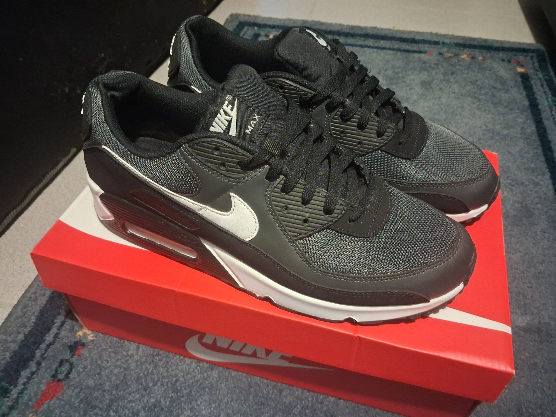 Nike Herrenschuhe: Nike airmax 90 – Neu (gemäss Beschreibung) aus Ecublens VD von Baldrunner