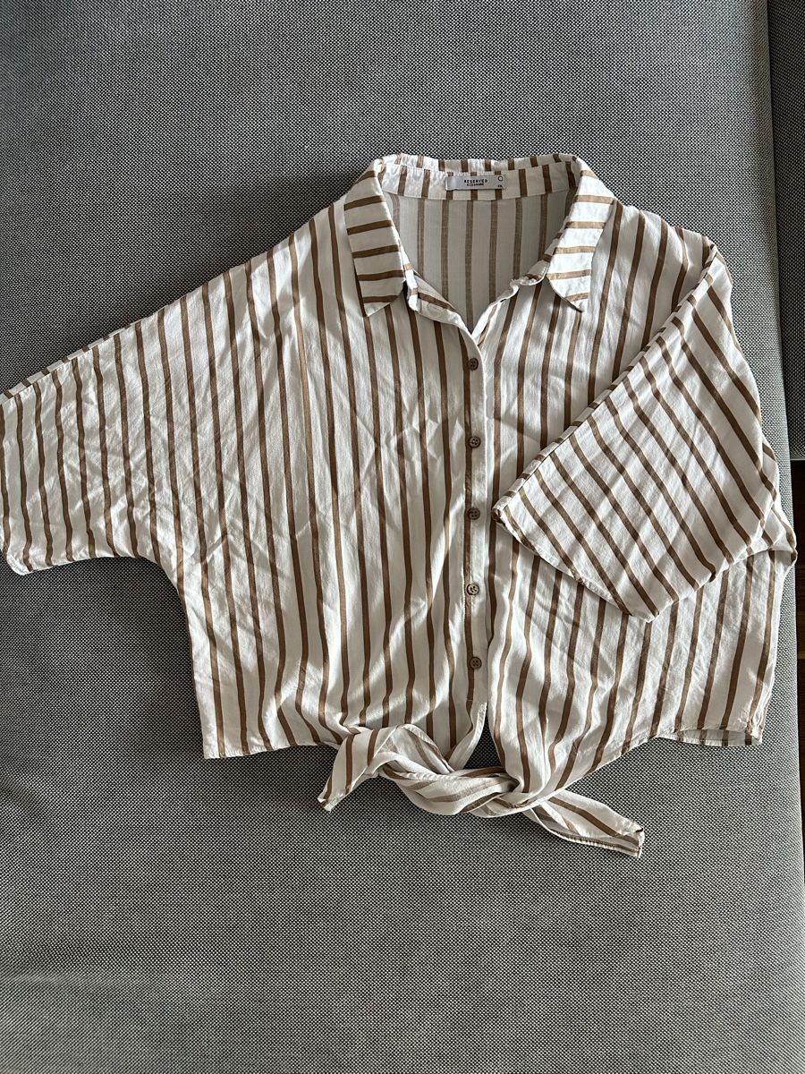 Blusen: Reserved Eco Aware Hemdbluse / Cropped (M oversized) – Gebraucht aus Glattpark(Opfikon) von mar_j7yg