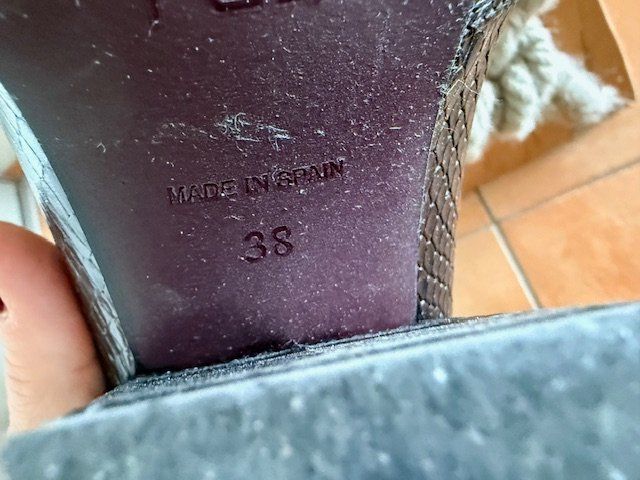 Scarpe da donna: RAS Pumps Schlangenleder-Optik, Gr. 38 – Usato da Nuerensdorf venduto da ghi_b7xs 2
