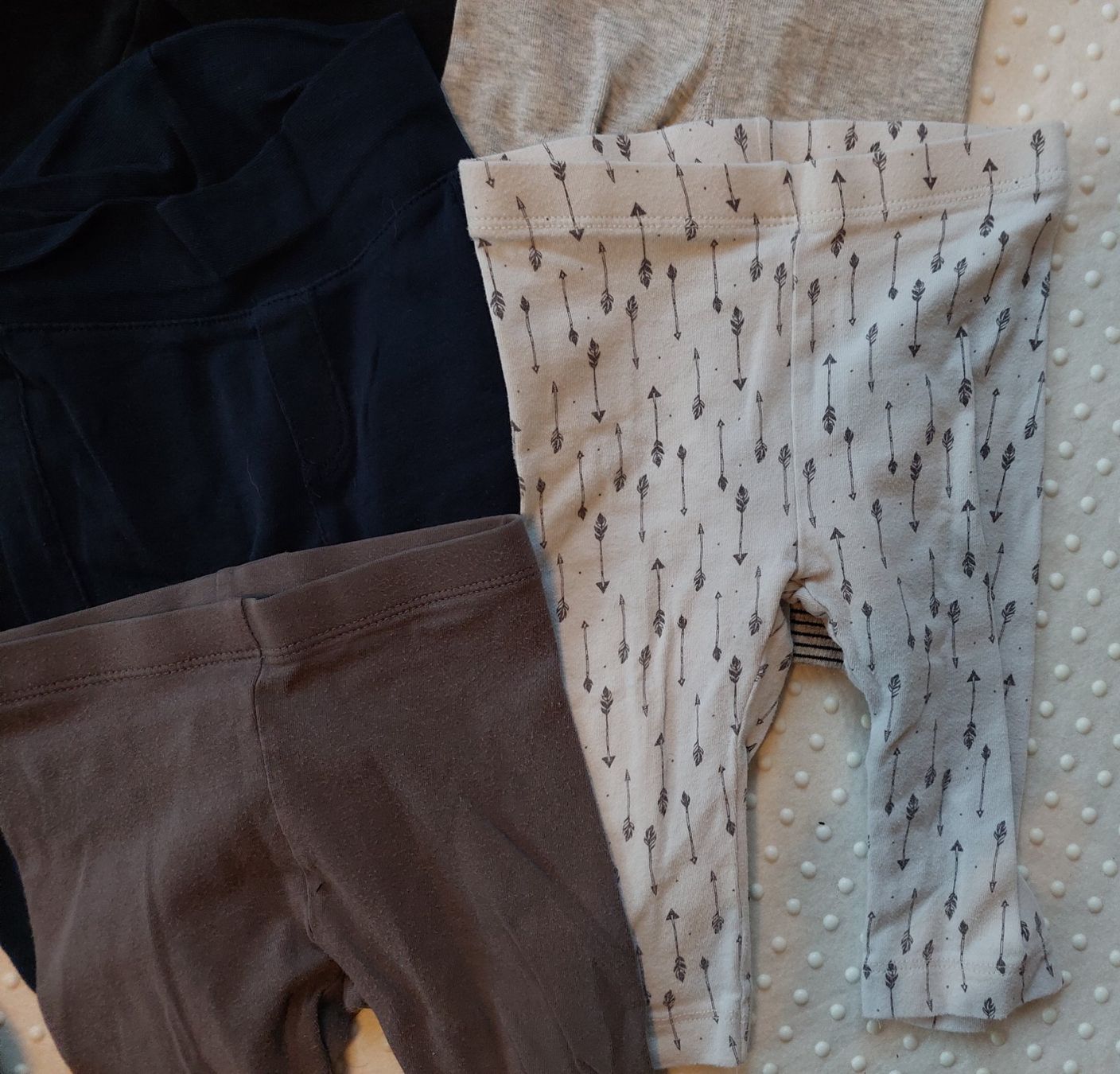 Lotti & Set di vestiti: 7 süsse Babyleggins, Grösse 62/68 – Usato da Gysenstein venduto da joshuas81 1