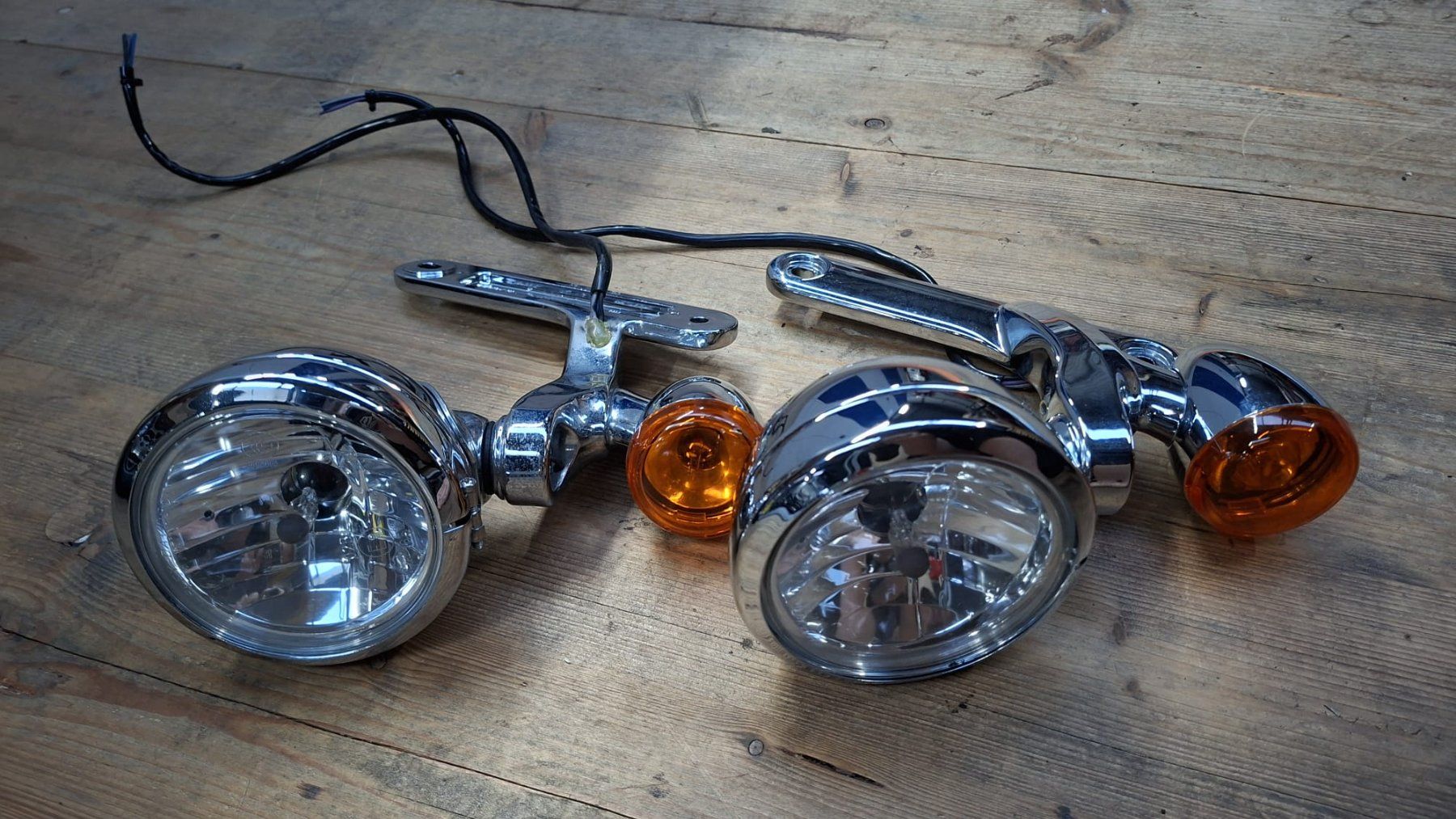 Harley-Davidson Fari: Harley Davidson FLHX Zusatzscheinwerfer-Kit – Usato da Alpnach Dorf venduto da Motorrad-Girl 1