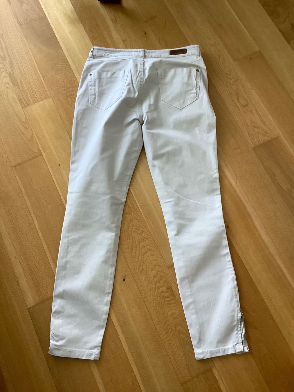 Opus Jeans: Opus 7/8 Jeans, helles beige, in Gr. 36 – Usato da Kreuzlingen venduto da shopaholicatheart_4 8