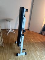 Klappbare Hantelbank mit Beincurl & Hantelablage