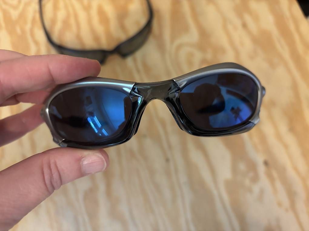 Oakley Occhiali & Lenti: 2 Okley und 1 Puma Sonnenbrille – Usato da Winterthur venduto da bungy192