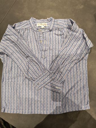 Hübsches Trachtenhemdli,      Gr. 122, blau-weiss gestreift