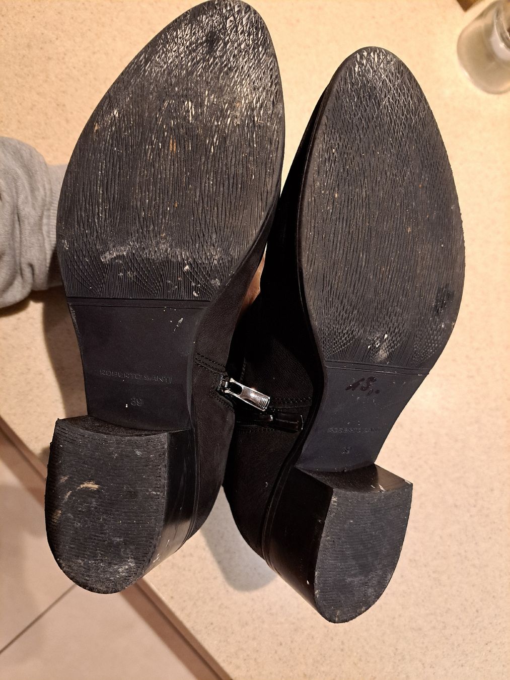 Scarpe da donna: Schwarze Wildleder Stiefeletten Gr. 39 – Usato da Schlattingen venduto da Kathr1n 3