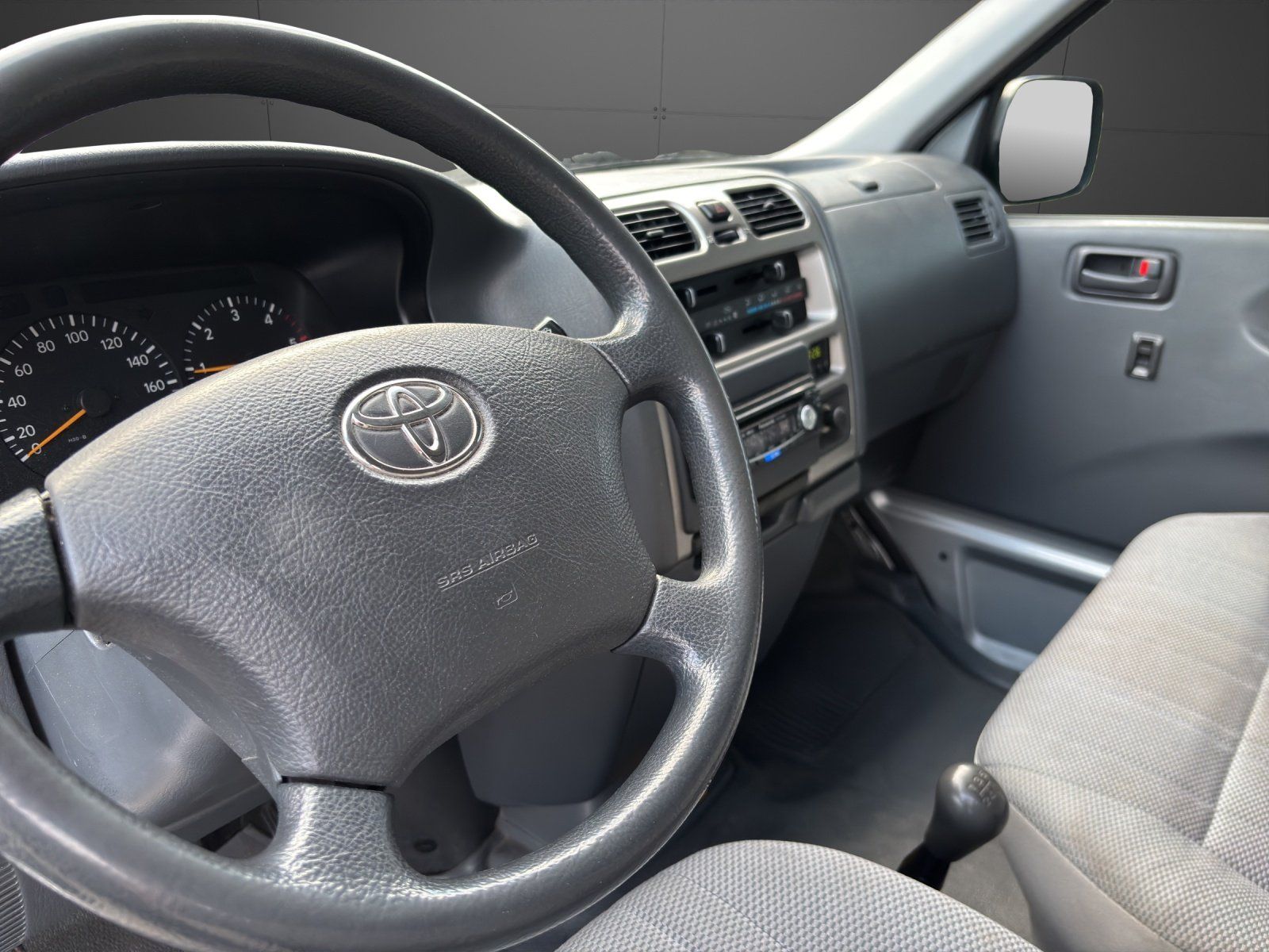 Toyota Veicoli commerciali: Toyota Hiace D-4D 4WD – Usato da Zweisimmen venduto da Auvw01 5