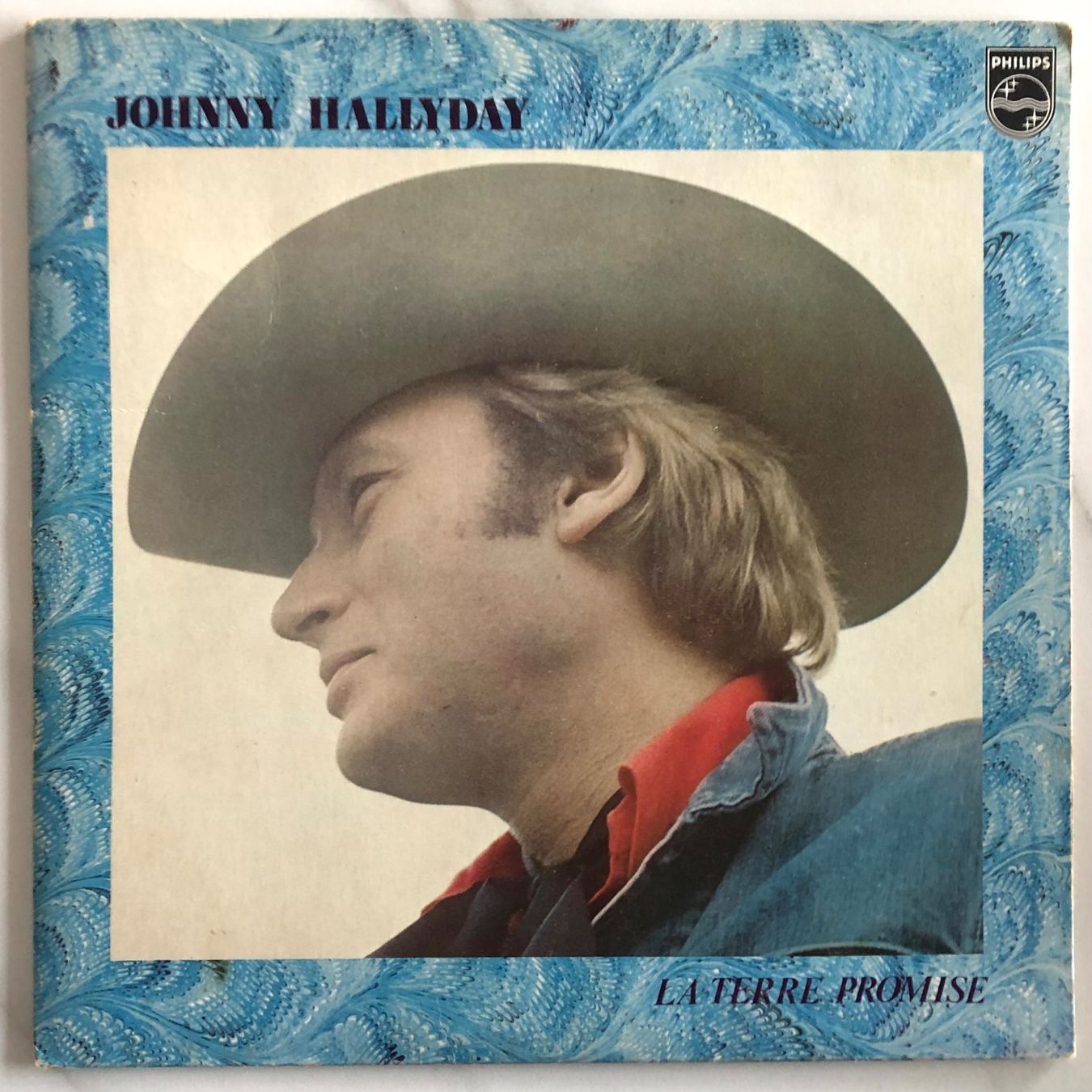 Dischi in vinile: JOHNNY HALLYDAY - LA TERRE PROMISE – Usato da Poliez-Pittet venduto da Newtown-Records