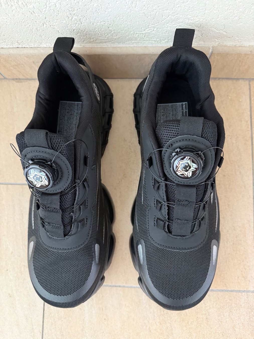 Chaussures hommes: Chaussures de Sécurité S3, Embout en Acier, p. 45 – D'occasion à St-Gingolph par GoldenKeys 1