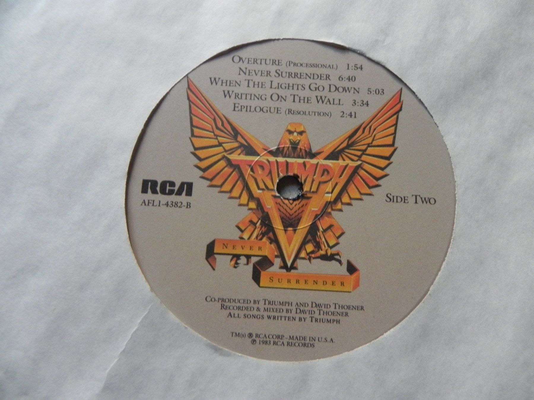 Dischi in vinile: LP Canada Hardrock Band Triumph 1983 Never Surrender – Usato da Siebnen venduto da krimsie 5